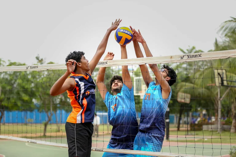 Volleyball / Throwball