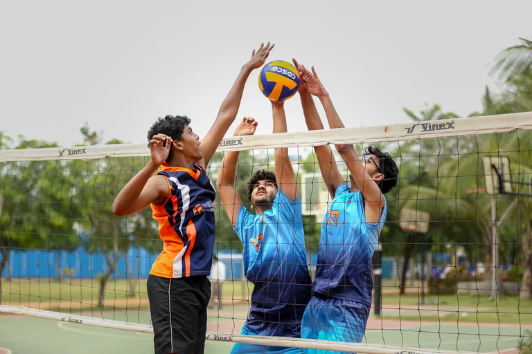 Volleyball / Throwball
